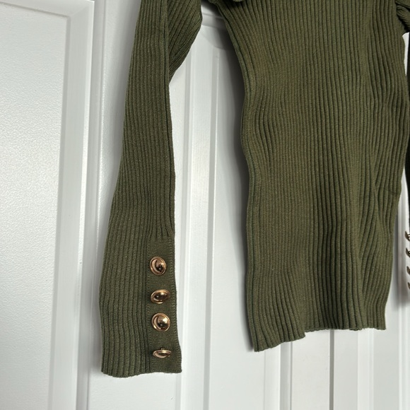 Forest green sweater - Picture 3 of 6